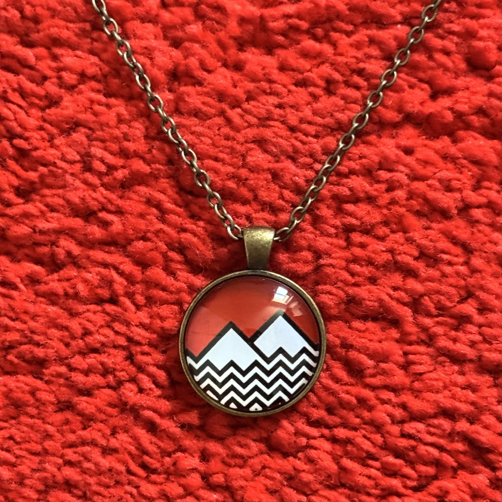 TWIN PEAKS NECKLACE