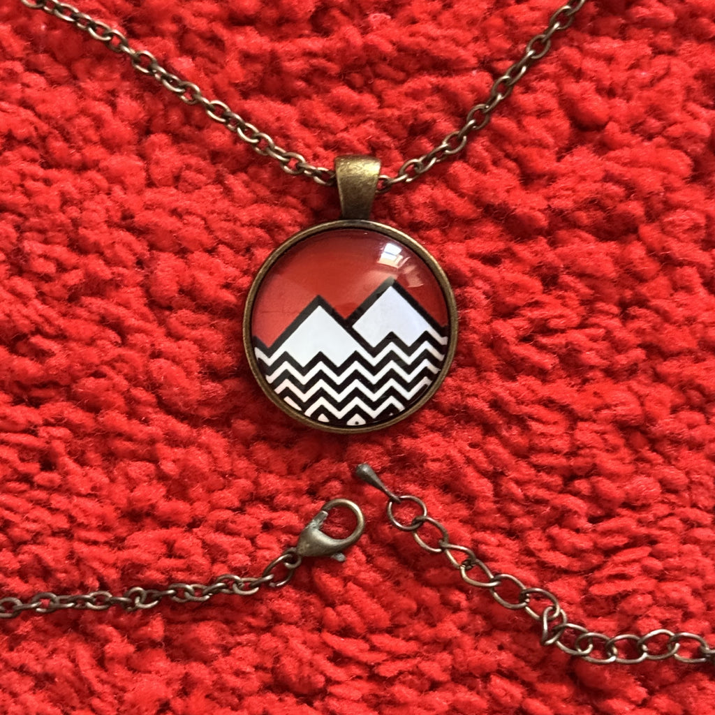 TWIN PEAKS NECKLACE