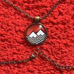 TWIN PEAKS NECKLACE