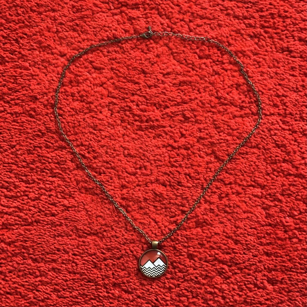 TWIN PEAKS NECKLACE